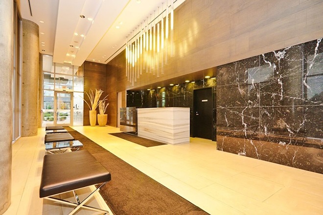 ốp tường vấn đá vân gỗ